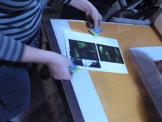 Oficinas de creatividade, Cosa accade quando stampiamo una matrice tradizionale su un foglio già trattato con stampa digitale?